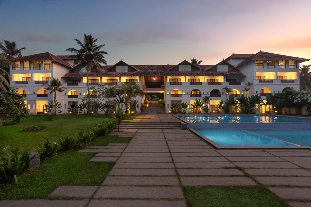 Estuary Sarovar Premiere Poovar Island Exterior photo