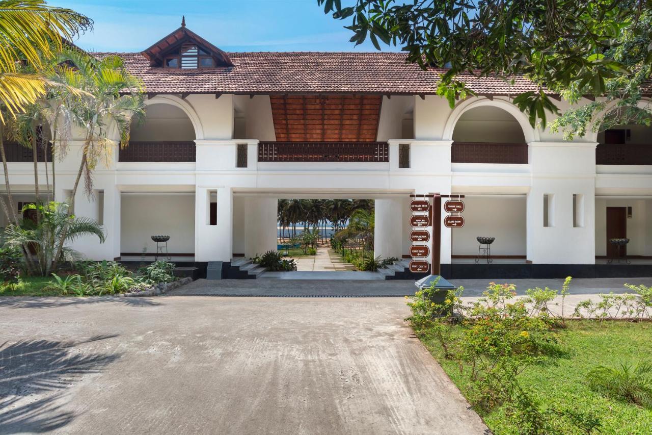 Estuary Sarovar Premiere Poovar Island Exterior photo