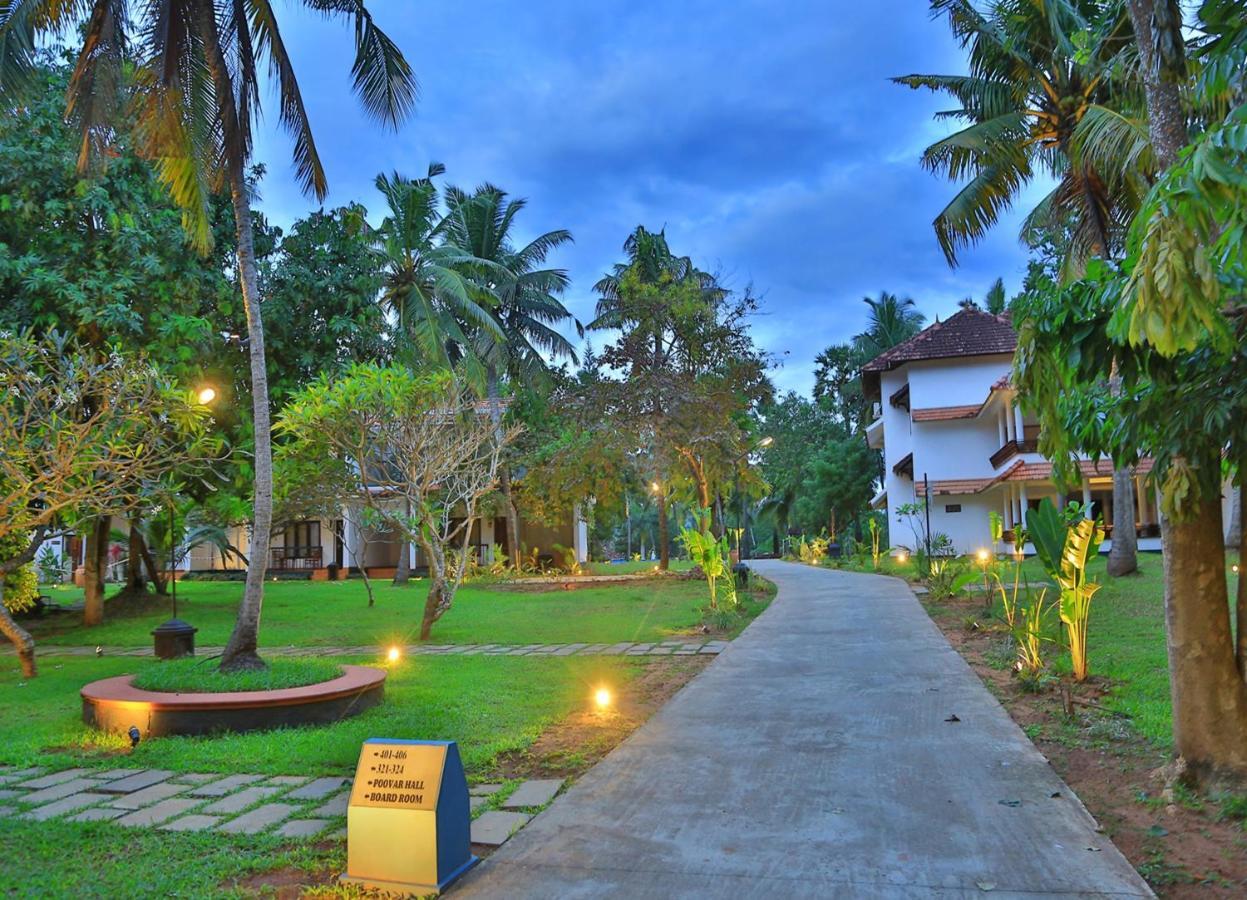 Estuary Sarovar Premiere Poovar Island Exterior photo