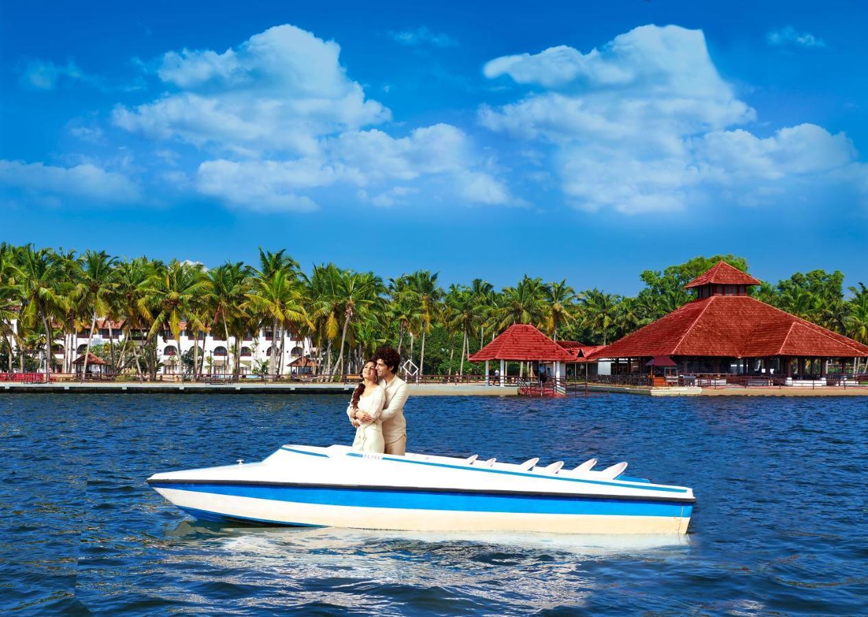 Estuary Sarovar Premiere Poovar Island Exterior photo